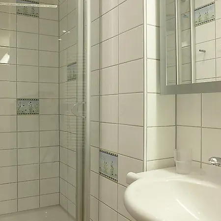 Apartment Sleeps 6 Wifi *